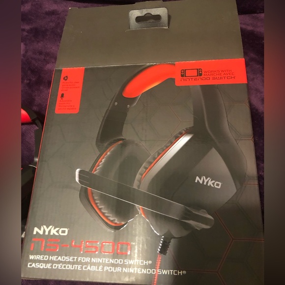 NS-4500 Wired Headset for Nintendo Switch - Black and Red - Picture 1 of 2